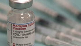 Covid-19 : le vaccin de Moderna à éviter avant 30 ans
