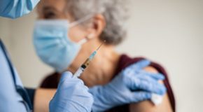 Vaccination : quand effectuer sa dose de rappel pour conserver son passe sanitaire valide ?